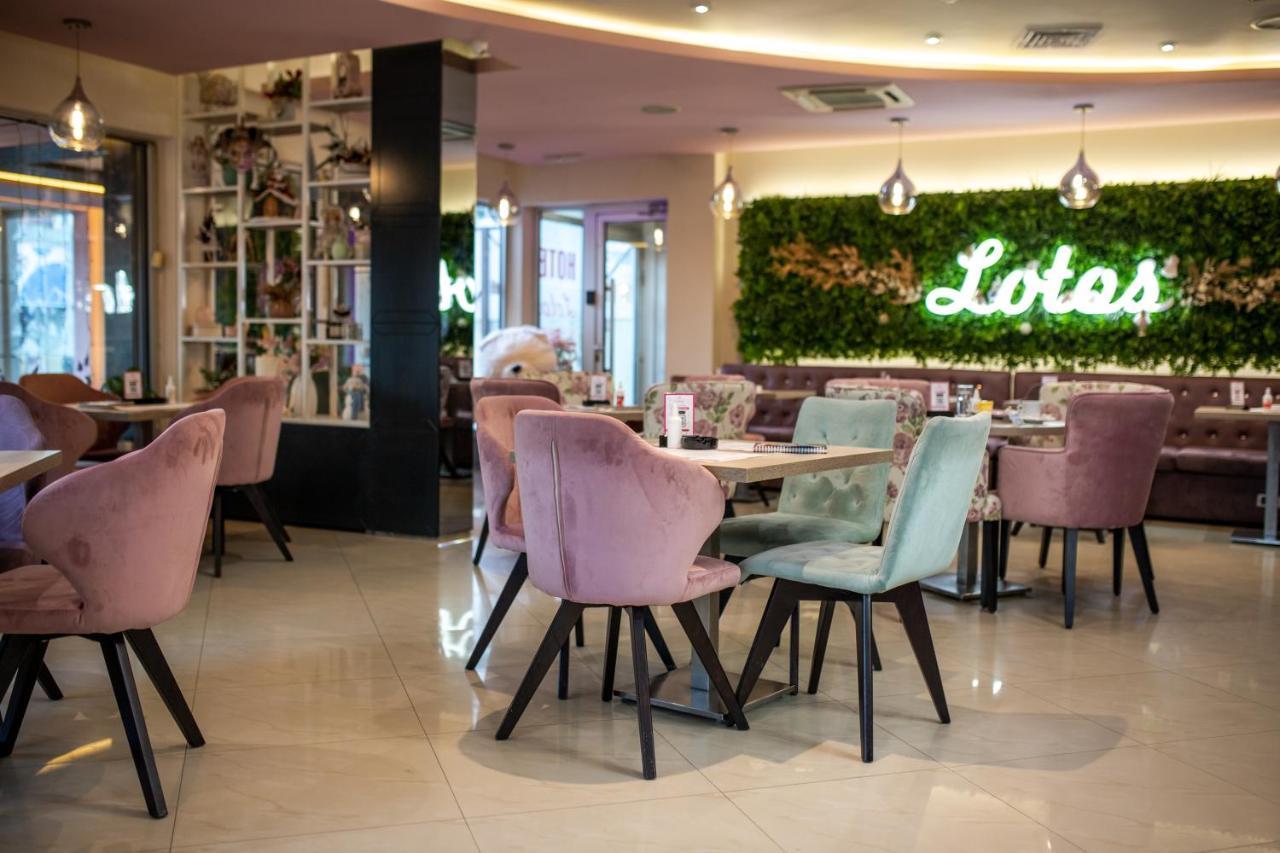 Garni Hotel Lotos Ni Exteriör bild