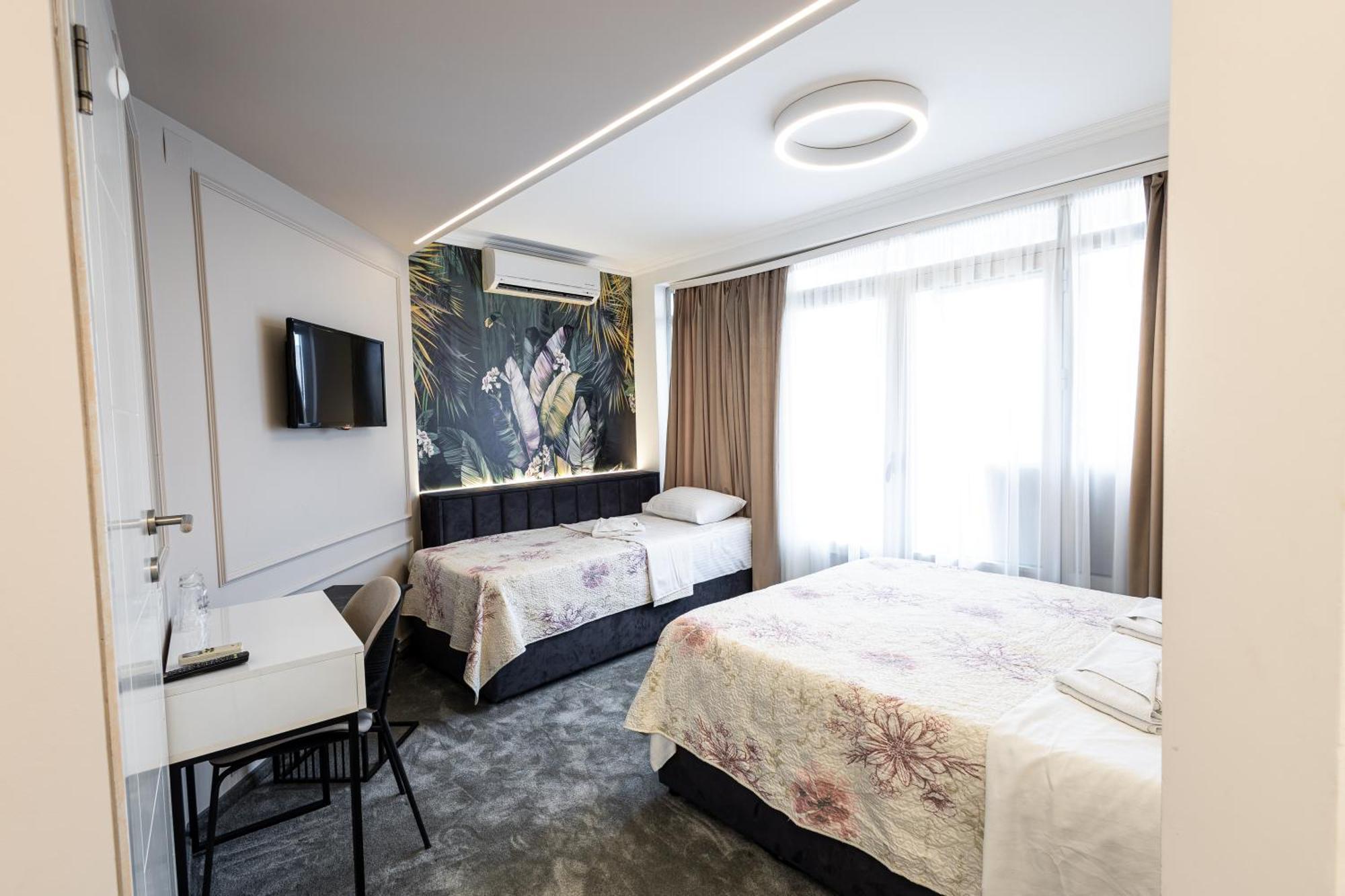 Garni Hotel Lotos Ni Exteriör bild