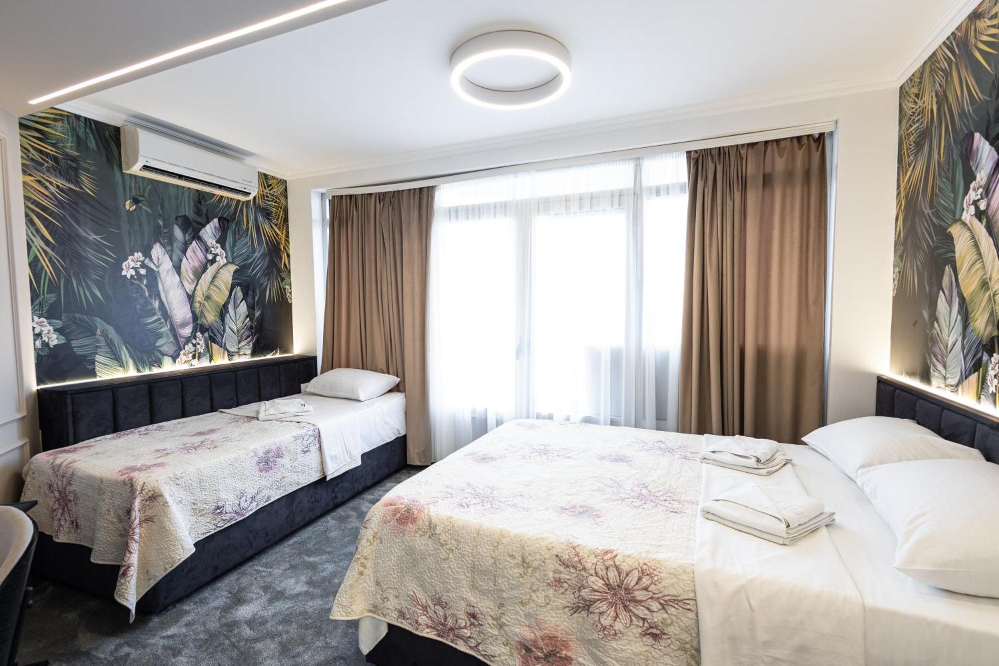 Garni Hotel Lotos Ni Exteriör bild