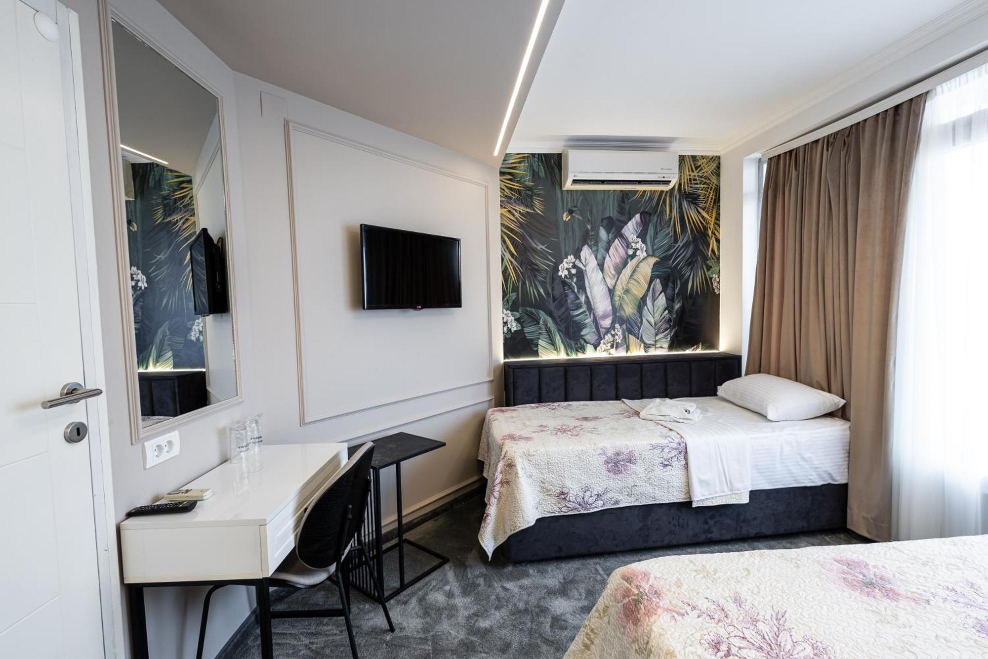 Garni Hotel Lotos Ni Exteriör bild