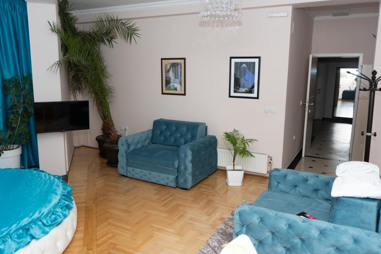 Garni Hotel Lotos Ni Exteriör bild
